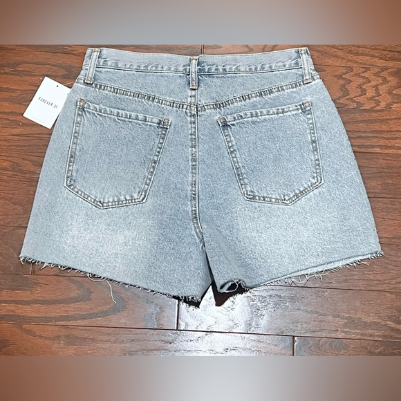 Forever 21 Women’s Rhinestone Chain-Trim Denim Shorts - Picture 7 of 8